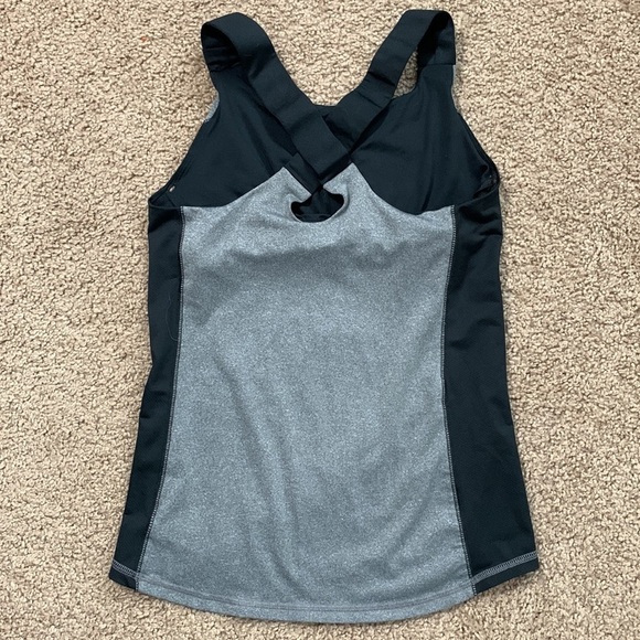 C9 by Champion Duo Dry athletic top Size 8, built in bra, good condition - Picture 4 of 7